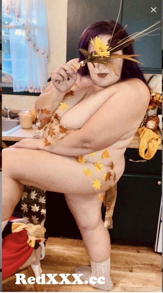 Cosplay Left Naked