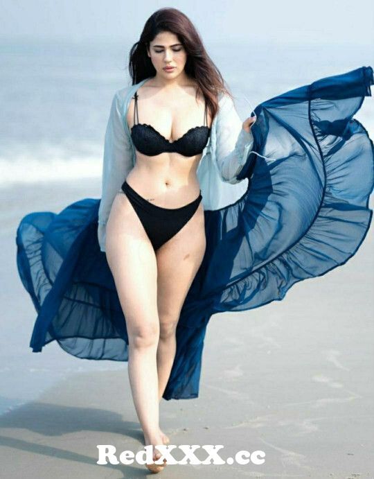 Hot Indian Lady in Black Bikini from indian transgender bikini Post -  RedXXX.cc